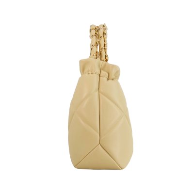 THE EMBOSSED Q BUCKET BAG